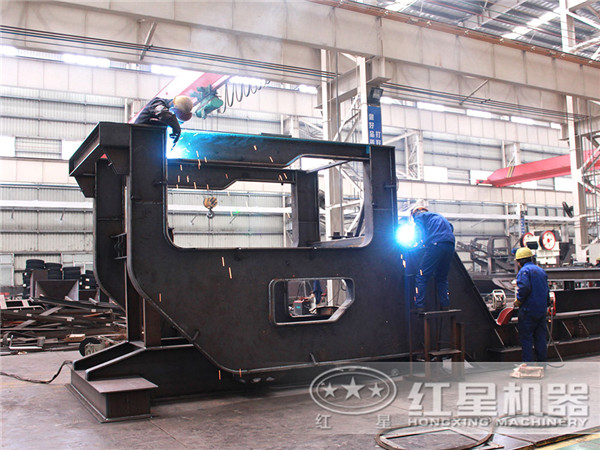 移動(dòng)制砂機(jī)生產(chǎn)車(chē)間